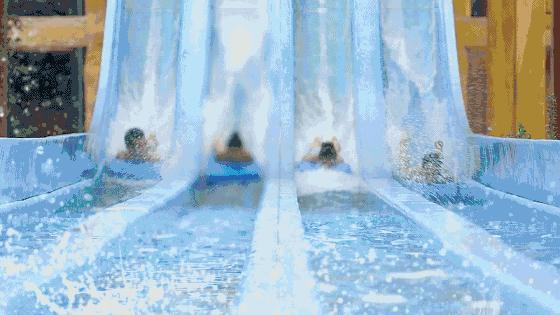 小朋友玩水.gif 小朋友玩水.gif